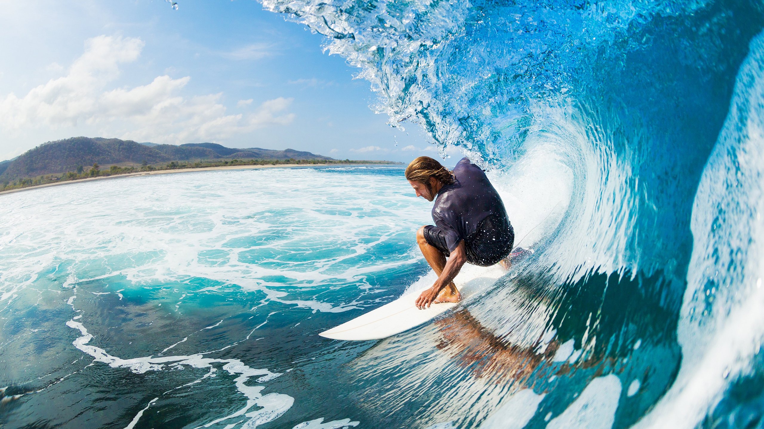 爱游戏体验-王楚钦现场指导青少年训练营，王楚钦精彩比赛